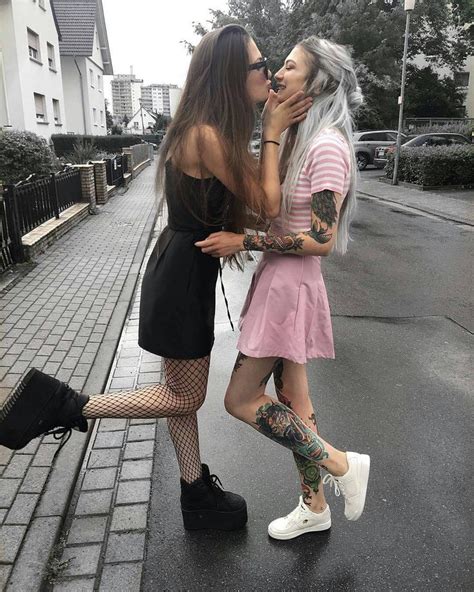 lesbian butt eating